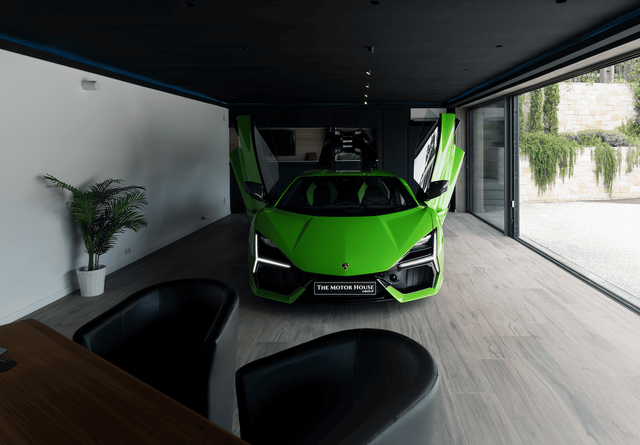 Lamborghini Revuelto
